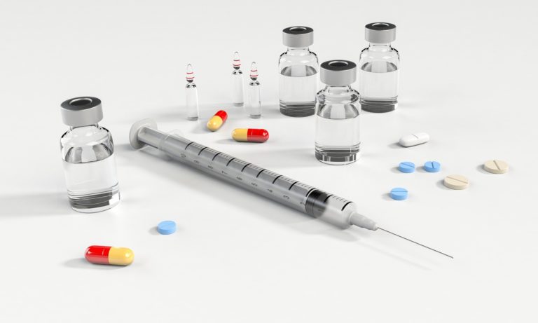Gdy jesteśmy w podeszłym wieku najpewniej musimy każdego dnia przyjmować farmaceutyki.