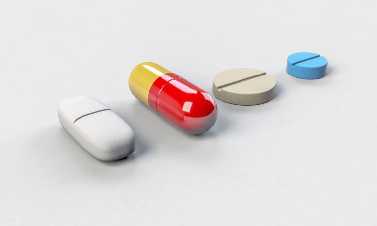 Gdy jesteśmy w podeszłym wieku najprawdopodobniej potrzebujemy każdego dnia przyjmować farmaceutyki.
