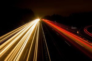 Reflektory samochodowe bez sekretów, czyli kupujemy lampy tylne oraz przednie dla doskonałego oświetlenia pojazdu