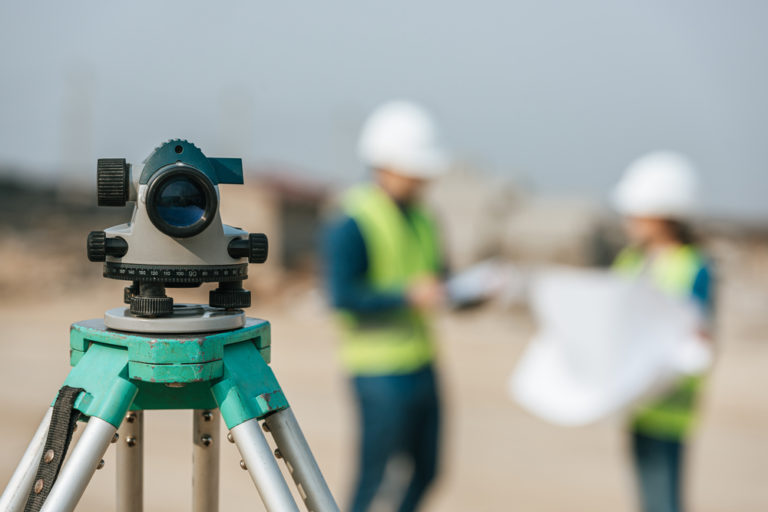 Analiza geodezyjna, sztuka projektowania, kreowanie koncepcji, monitorowanie – kluczowe czynniki osiągnięcia powodzenia w dziedzinie konstrukcji i infrastruktury.
