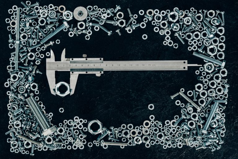 Badaj Innowacyjnych Wizji w Odkrywaniu Produkcji CNC: Sztuka Pecyzyjnego Skrawania Technologicznego